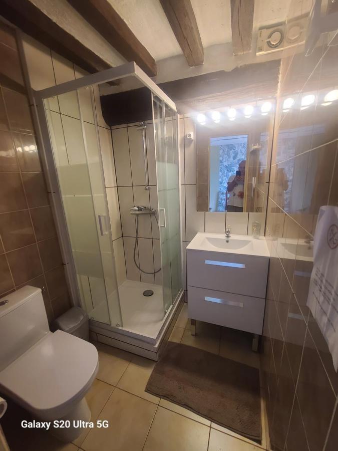 Les Chambrees Du Bac Hotel Charly-sur-Marne Bagian luar foto