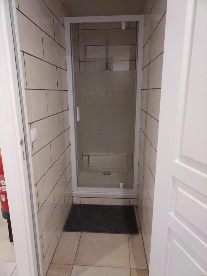 Les Chambrees Du Bac Hotel Charly-sur-Marne Bagian luar foto